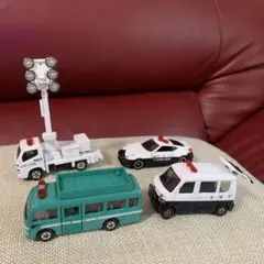 トミカ　パトカー　スズキ　エブリ　フェアレディZ NISMO 国土交通省　など