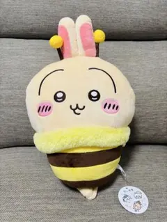 ちいかわ　ハチさんBIGぬいぐるみ　うさぎ