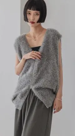 新品☆ローリーズファーム シャギーZIPベスト グレー☆