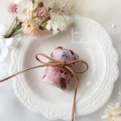 ꕤ専用ꕤインド刺繍リボン　ポニーフック　くすみピンク生地　ゴールドビーズ刺繍