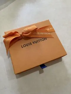 LOUIS VUITTON ギフトボックス オレンジ　財布用布カバー付き