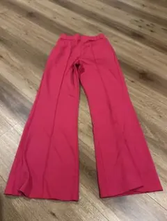 ピンク フレアパンツ Mサイズ
