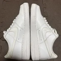 NIKE AIR FORCE 1 ホワイト スニーカー