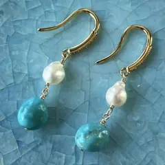1点作品⭐︎ ペアシェイプ型ラリマーピアス　　イヤリングに変更可能☺︎ 1点作品⭐︎ ペアシェイプ型ラリマーピアス イヤリングに変更可能