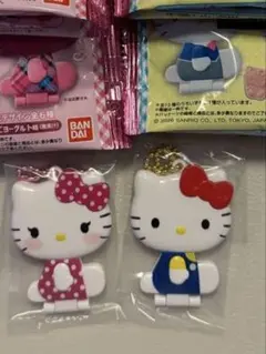 ハローキティ アクリルキーホルダー 2個セット　ミラーコレクション付き　グミ2個