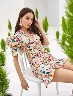 SHEIN パフスリーブワンピース 新品未使用