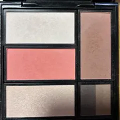 アイシャドウパレット ピンク・ベージュ・ブラウンADDICTION