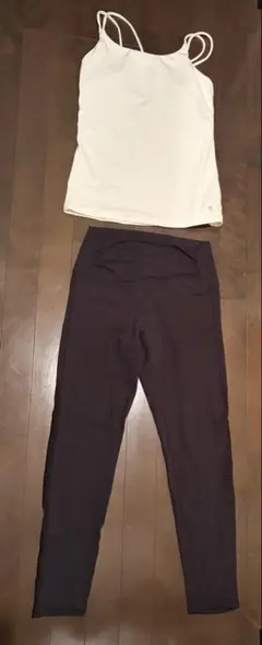 SUKALAホワイトタンクトップとブラックレギンスセット
