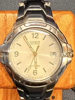 美品❗️CITIZEN Eco-Drive 腕時計 本体のサムネイル