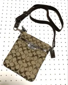 【未使用品】COACH コーチ シグネチャー ショルダーバッグ