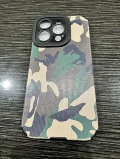 迷彩柄　iPhone15Pro用ソフトケース