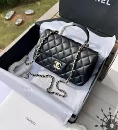 CHANEL ブラック キルティング ショルダーバッグ