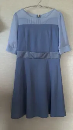 お勧め！水色　膝丈ワンピースのサムネイル