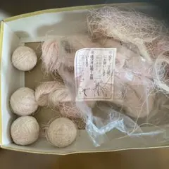 むすび糸　松本糸店 薄いピンクと白の糸