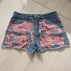 FOREVER 21 アメリカ国旗柄 デニムショートパンツ