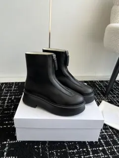 2025年最新】THE ROW レディース ブーツの人気アイテム - メルカリ