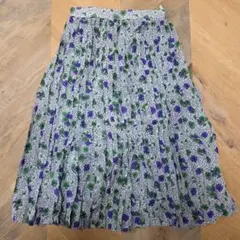 ungaro フレアスカート 紫 緑 花柄 ひざ丈 フレア 美品 y77のサムネイル