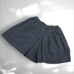 Reneルネベーシック　ショートパンツ キュロットパンツ　高級生地　38（E1のサムネイル