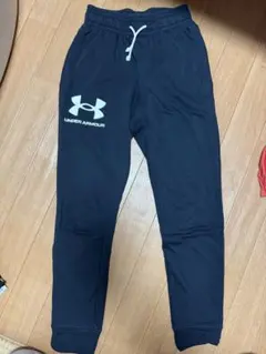 UNDER ARMOUR ブラック スウェットパンツ　SM