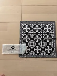 CHROME HEARTS クロス メガネ拭き 未使用 - メルカリ