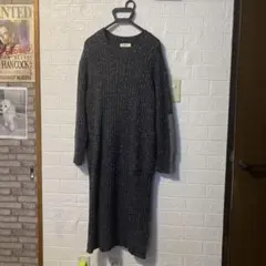 超美品unfil グレー ニットロングワンピース　ウール100% スリットのサムネイル