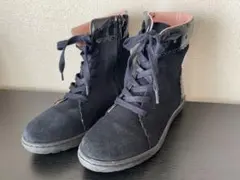 Item thumbnail for item e2db1888-8e20-4f07-b2b7-fb64943d2b23