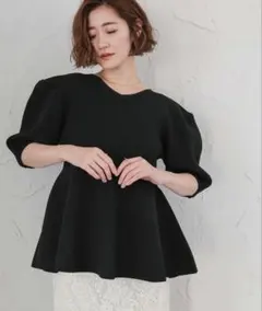 パフスリーブ ペプラムニット ブラックのサムネイル