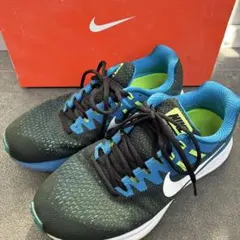 NIKE ランニングシューズのサムネイル