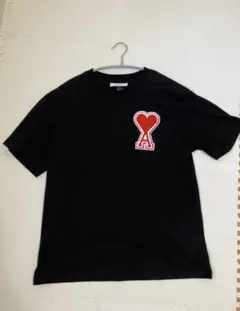 AMI Paris Sサイズ ハートロゴ 赤 Tシャツ ブラック - メルカリ