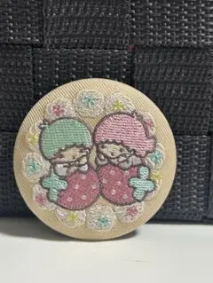サンリオキャラクターズ 刺繍缶バッジビスケット4 キキララ