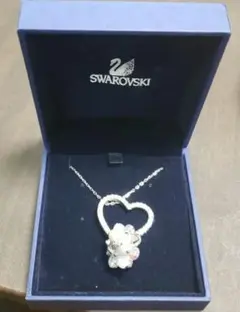 SWAROVSKI ハート型ペンダントネックレス