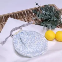 まぁるい形の手のひら巾着