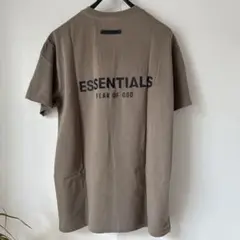 essentials Tシャツ