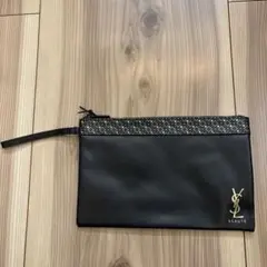YSL BEAUTE ブラックポーチ