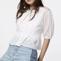 GU レースペプラムブラウス　ホワイト　S