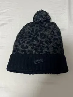 Nike レオパード柄 ニット帽 ポンポン付き