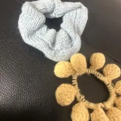 ライトブルーとイエローポンポンシュシュセット