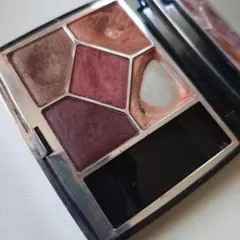 【不動の人気色】Dior サンククルールクチュール 689 ミッツァ