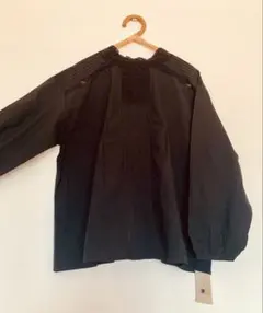 ブラック　黒コットン長袖シャツ　ブラウス