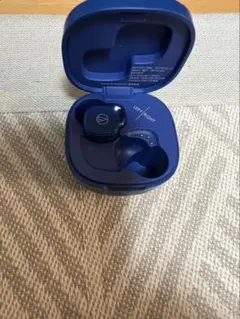 audio-technica ATH-SQ1TW ケースと片方Lイヤホンのみのサムネイル