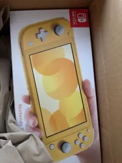 新品未開封　Nintendo Switch Lite イエロー