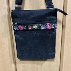 Item thumbnail for item afb91564-7b8f-4acf-bf7a-ee4c4564fdcd