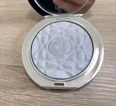 Dior フォーエバー グロウ ルミナイザー 05 ブルーストロボ ハイライト