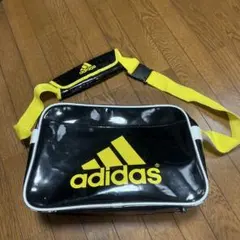 adidas ショルダーバッグ 黒/黄色　エナメル