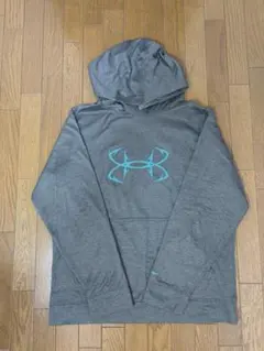 Under Armour グレー フード付きパーカー　YLG/JG/G（150）