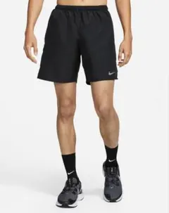 Nike ブラックショートパンツ