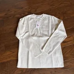 a.v.v アイボリー ニット長袖セーター