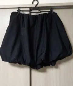新品　ZARA ブラック バルーンスカート L〜XL