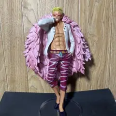 ドフラミンゴ　一番くじ　フィギュア　ワンピース