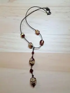 花模様　ビーズ ネックレス　ガラス　赤 金箔